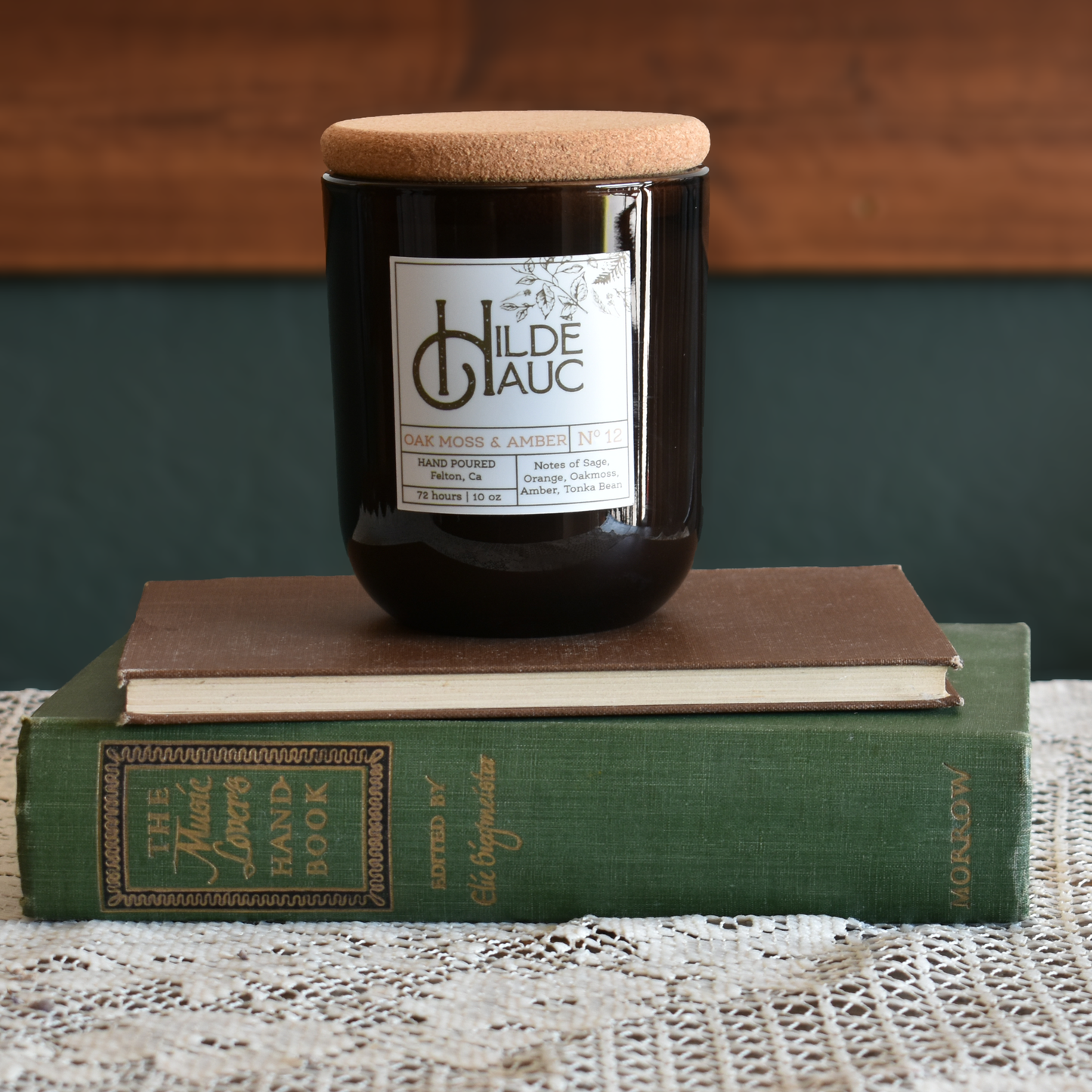 Oakmoss & Amber  Candle 10oz